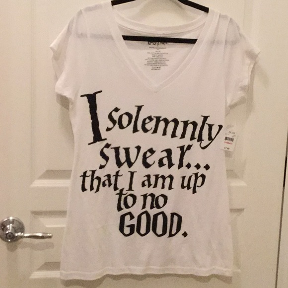 Harry Potter Tee: “I Solemnly Swear…”Shhhhh-don’t let Santa find out! - Picture 2 of 4